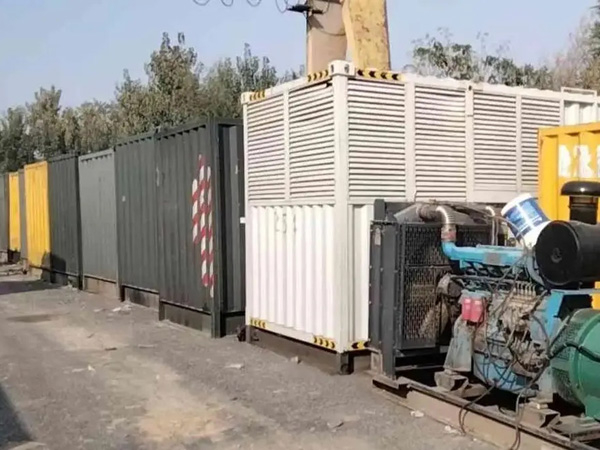 镜湖200KW柴油发电机机组每小时油耗是多少？